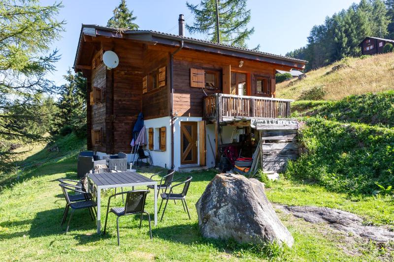 Chalet image 2
