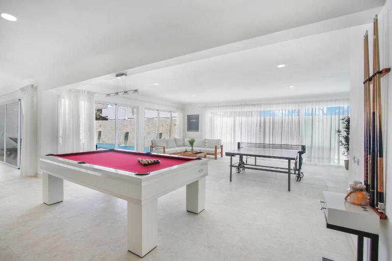 Luxury Villa in Bávaro Just on the Beach - image 3