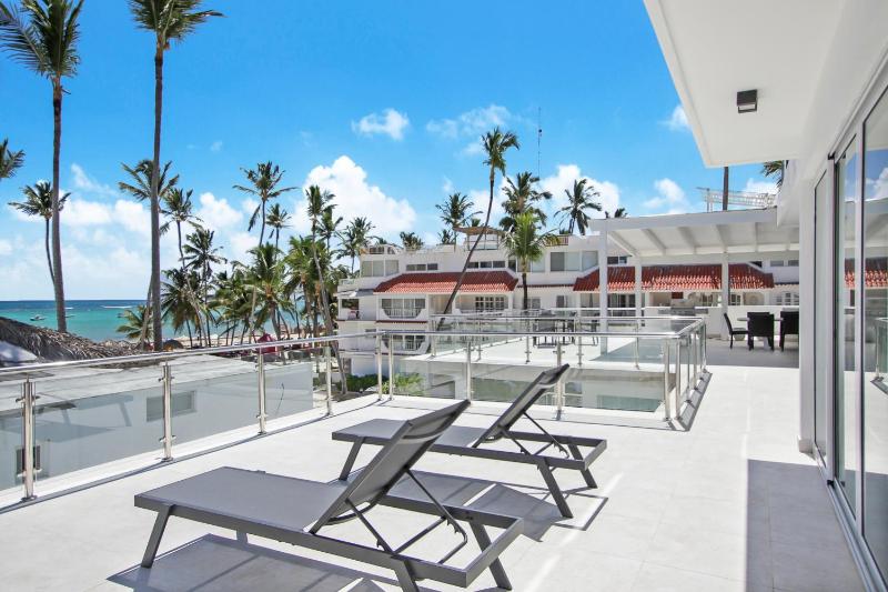 Luxury Villa in Bávaro Just on the Beach - image 42