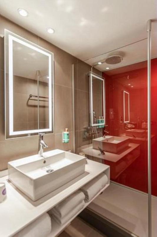 Classic Room with 1 Double Bed & Sofa  image 3