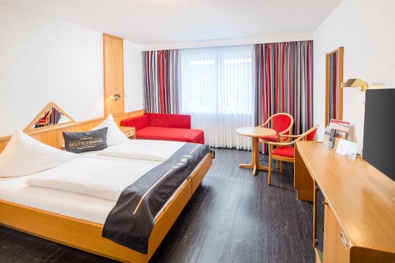 Double Room Category B image 3