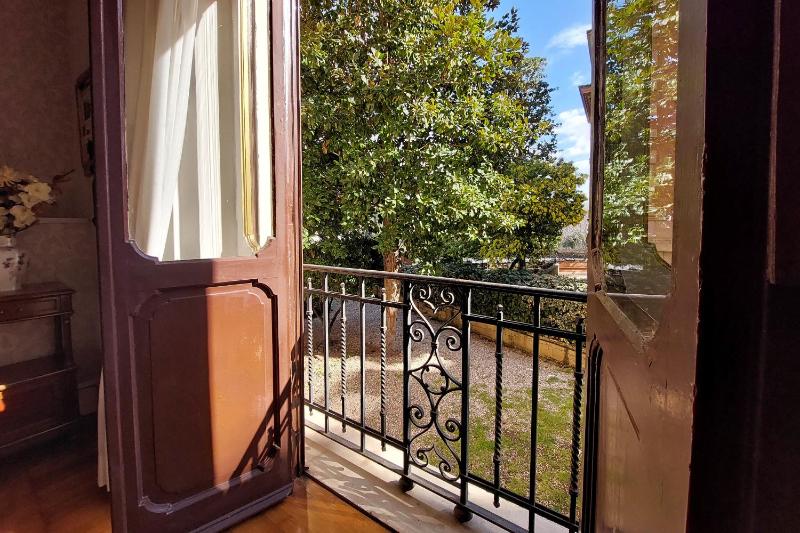 Large Double or Twin Room with Garden View image 2