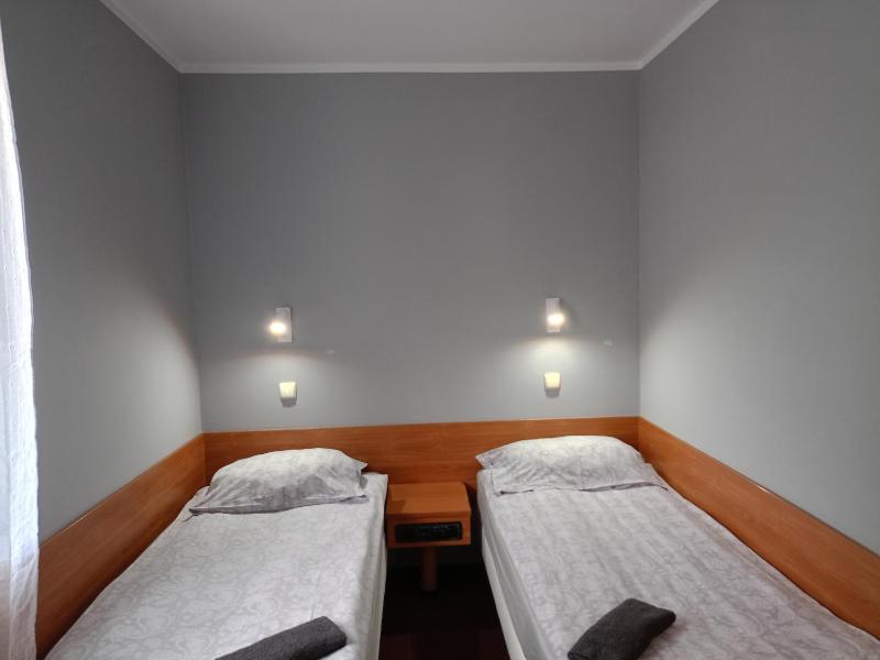 Triple Room with Private Bathroom image 3