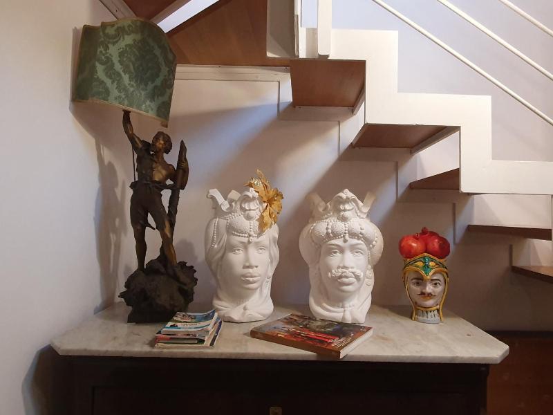 Double Room image 3