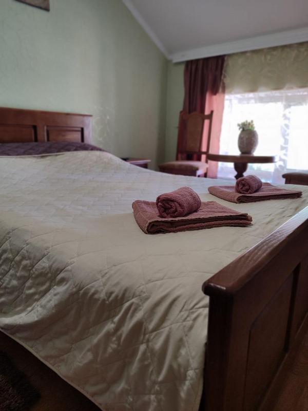 Standard Double Room image 3