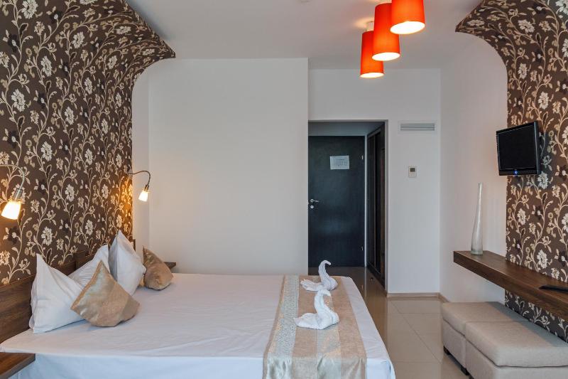 Superior Double or Twin Room image 4