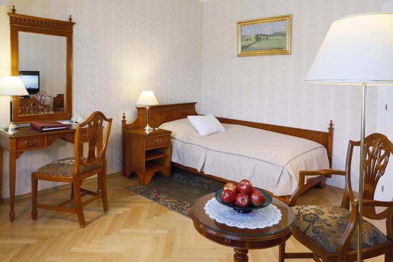 Standard Single Room image 4