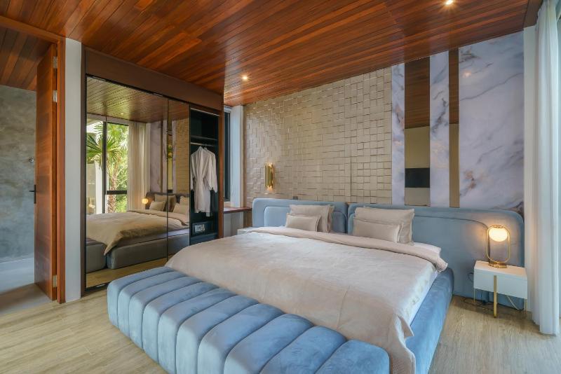 Casa Infinito - Resort Style 8 Bedroom Villa in Canggu - image 49