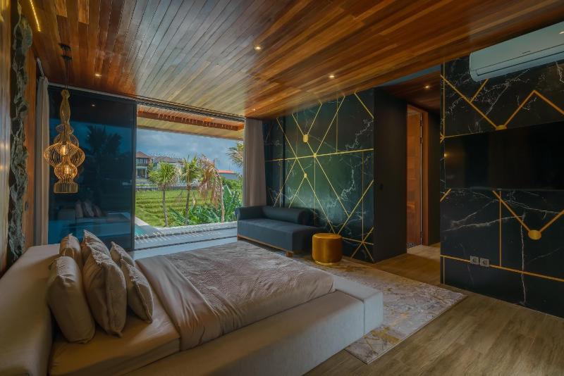 Casa Infinito - Resort Style 8 Bedroom Villa in Canggu - image 41