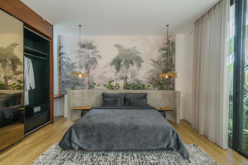 Casa Infinito - Resort Style 8 Bedroom Villa in Canggu - image 25