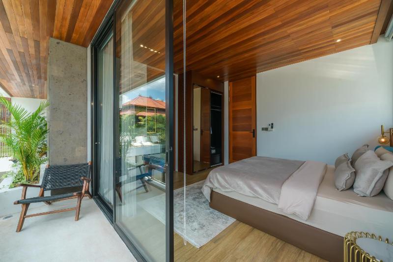 Casa Infinito - Resort Style 8 Bedroom Villa in Canggu - image 23