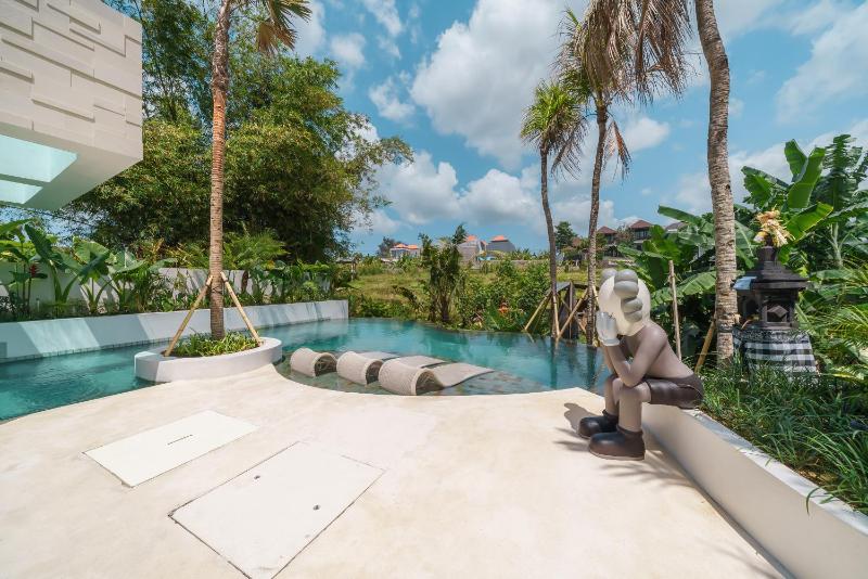 Casa Infinito - Resort Style 8 Bedroom Villa in Canggu - image 19