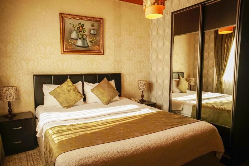 Standard Double Room image 4