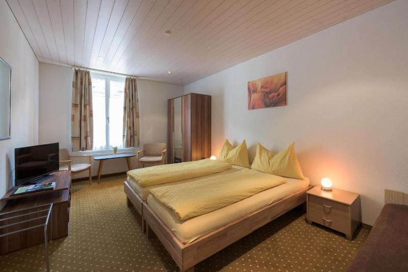 Twin/Double Standard Room image 2