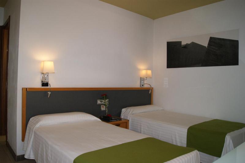 Studio with Balcony (2 Adults + 2 Children) image 4