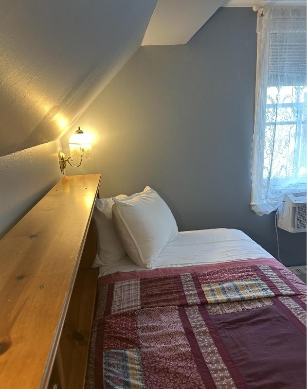 Budget Single Room image 2