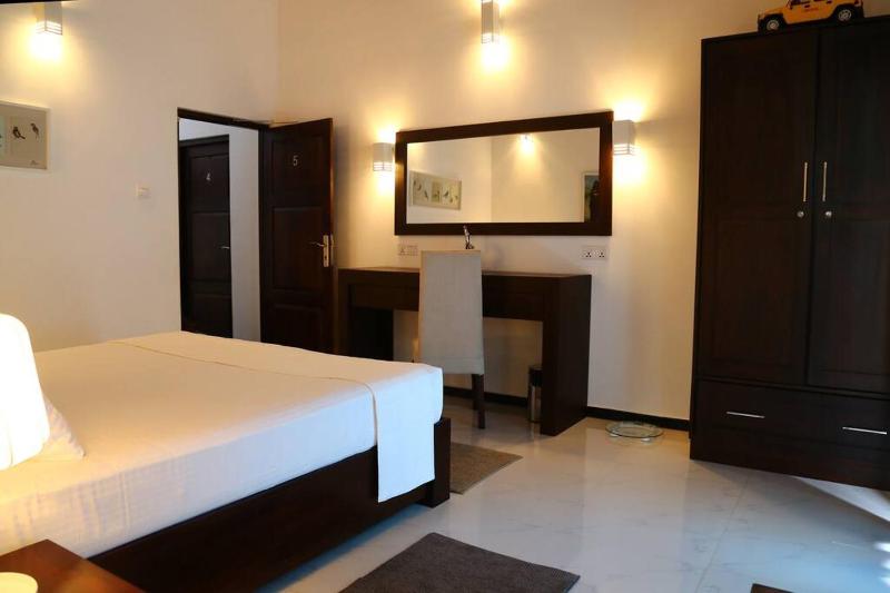 Exceptional 7Bed Villa with Pools Yoga Scuba & Pet Friendly in Hikkaduwa - image 37