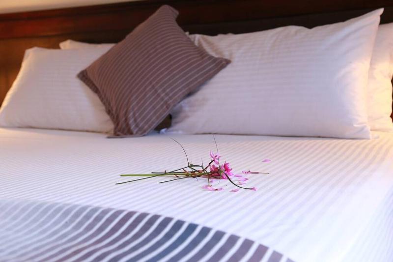 Exceptional 7Bed Villa with Pools Yoga Scuba & Pet Friendly in Hikkaduwa - image 7