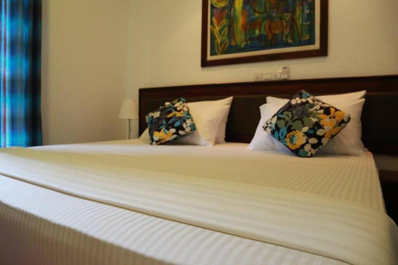 Exceptional 7Bed Villa with Pools Yoga Scuba & Pet Friendly in Hikkaduwa - image 39