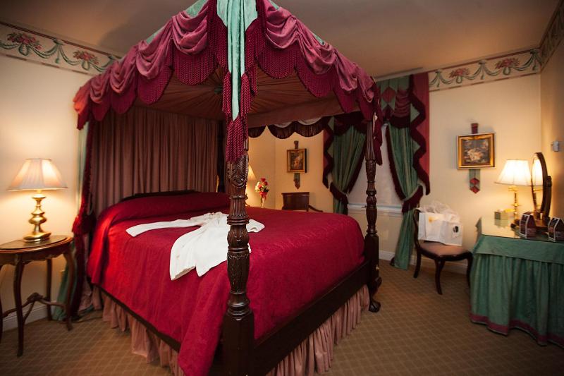 Queen Suite image 2