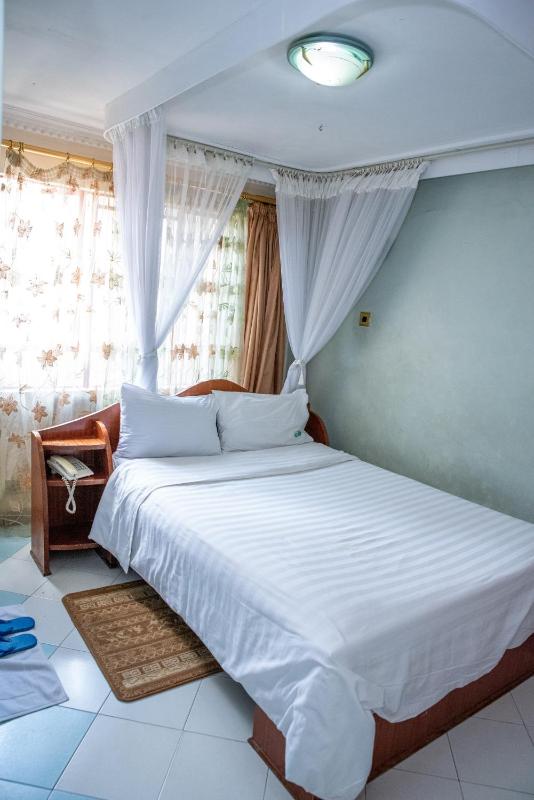 Jupiter Guest Resort - Langata - image 15