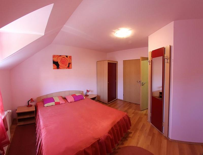 Double or Twin Room image 3