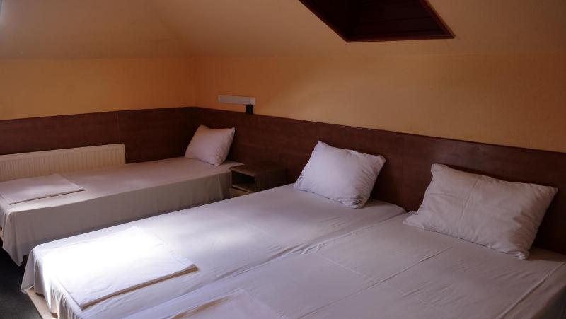 Quadruple Room image 2