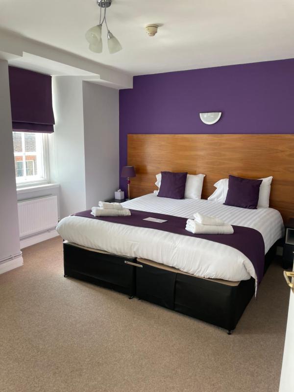 Two-Bedroom Apartment image 4