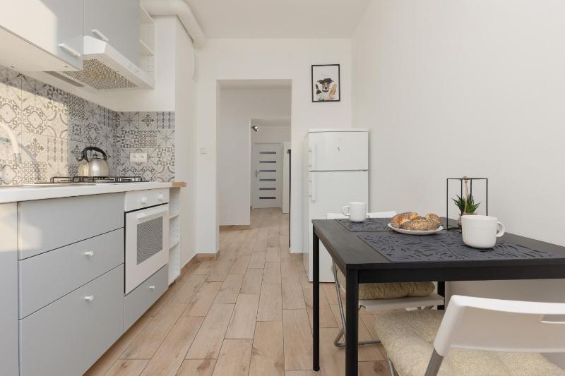 Kopcińskiego Bright & Spacious Apartment Warsaw Ursynów by Noclegi Renters - image 4