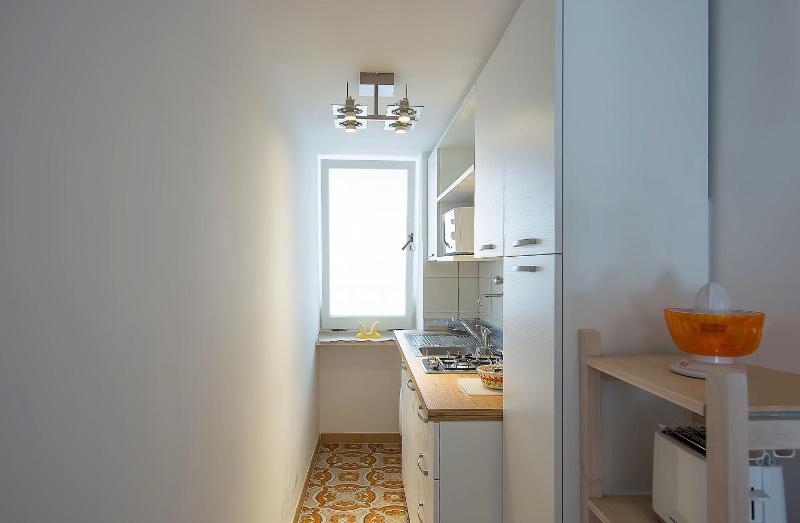 One-Bedroom Apartment with Terrace - Split Level image 3