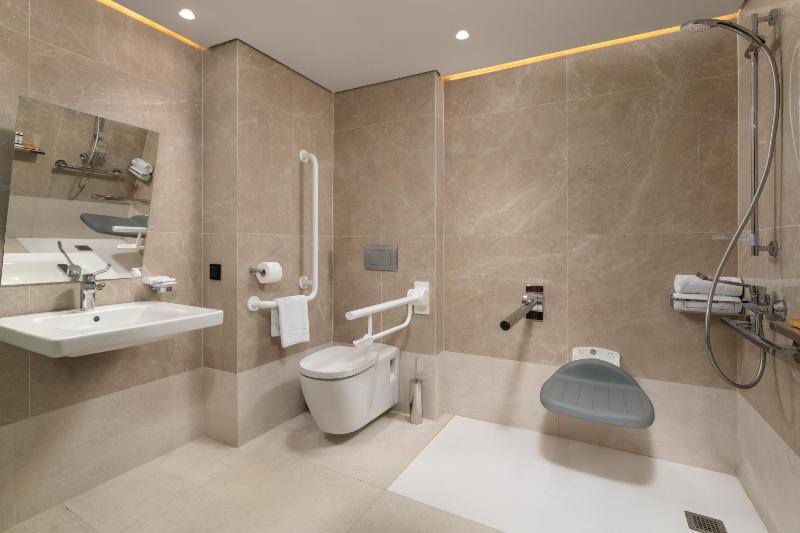 Family Room - Disability Access image 1