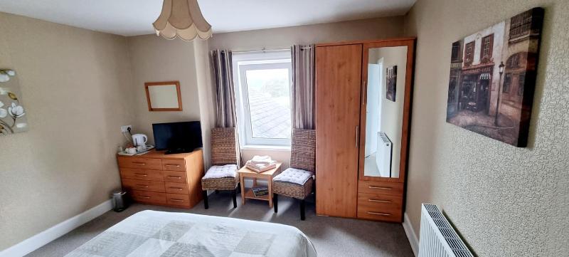 Double Room with Garden View image 3