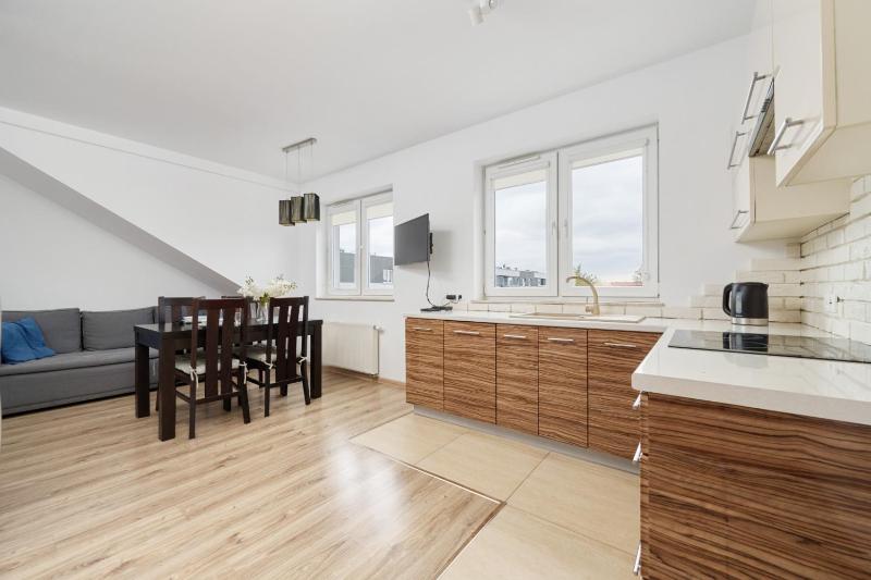 Comfortable & Cozy Studio with Balcony - Klimasa by Noclegi Renters - image 17