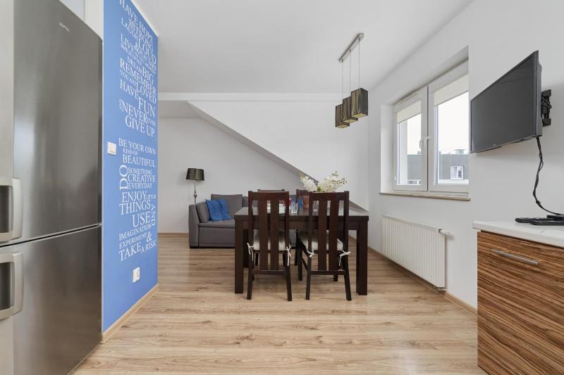 Comfortable & Cozy Studio with Balcony - Klimasa by Noclegi Renters - image 12