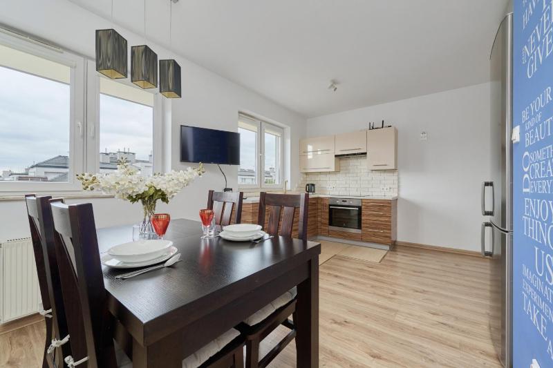 Comfortable & Cozy Studio with Balcony - Klimasa by Noclegi Renters - image 4