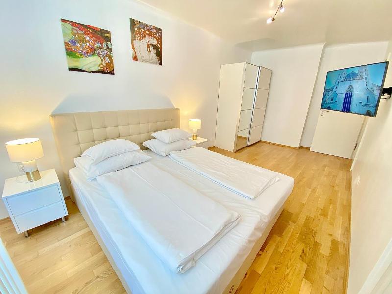 Pelikan Apartments - image 16