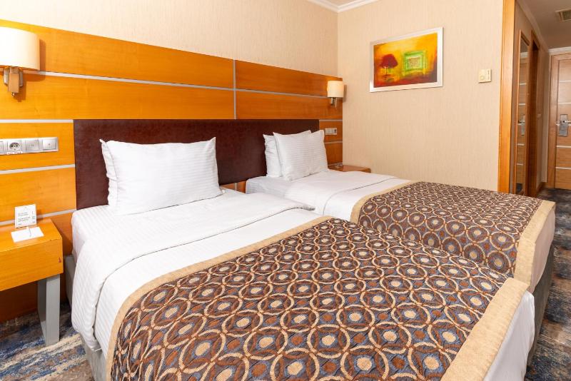 Double Room image 1