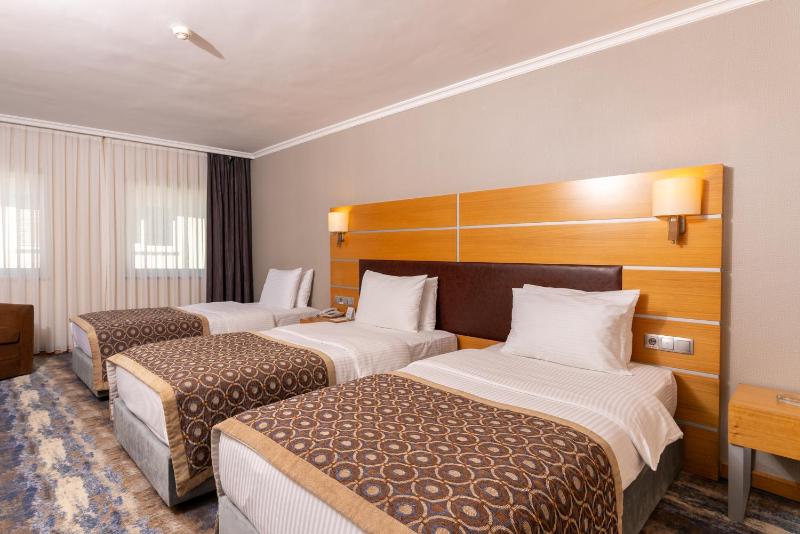 Triple Room image 2