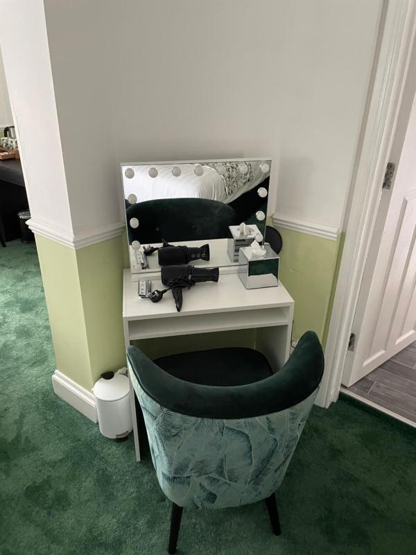 King Suite with Sofa Bed image 2