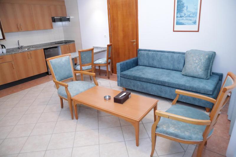 Executive Suite image 3