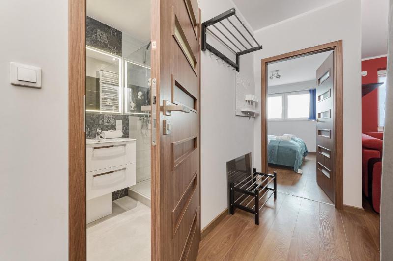 Apartament Drzewieckiego with Parking Wrocław by Noclegi Renters - image 9