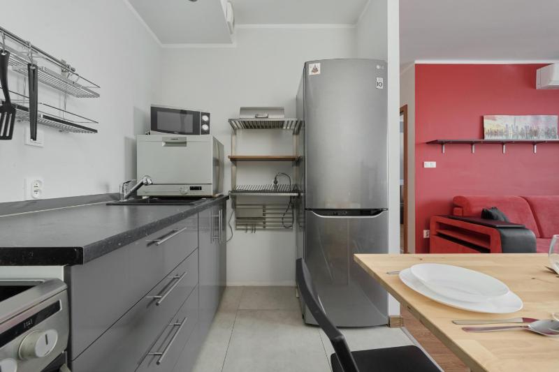 Apartament Drzewieckiego with Parking Wrocław by Noclegi Renters - image 3
