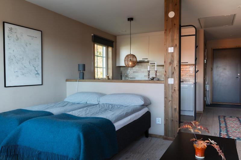 Large Double or Twin Room image 2