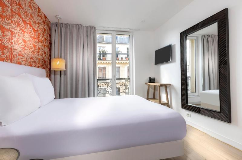 Superior Double Room image 1