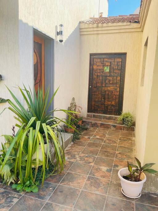 Central Gabs Oasis: 2BR-Retreat - image 6