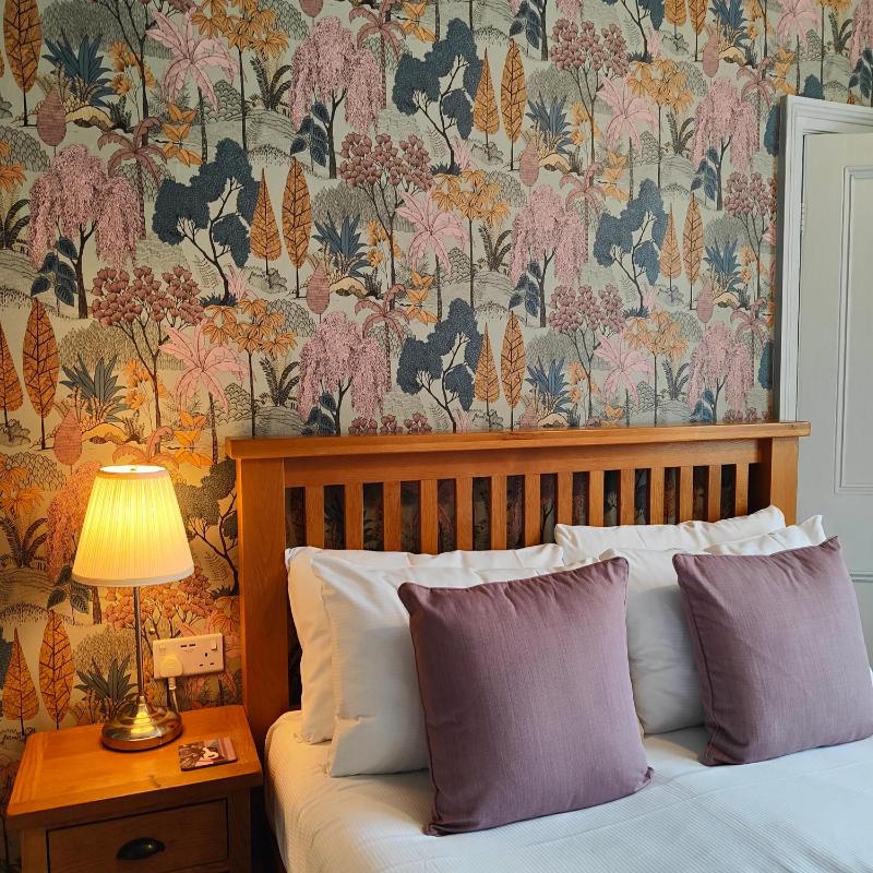 Double Room with Private Bathroom image 1