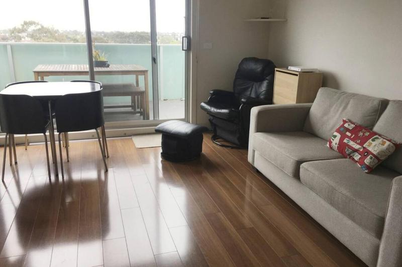Highview on High St - A Balcony Haven in Northcote - image 7