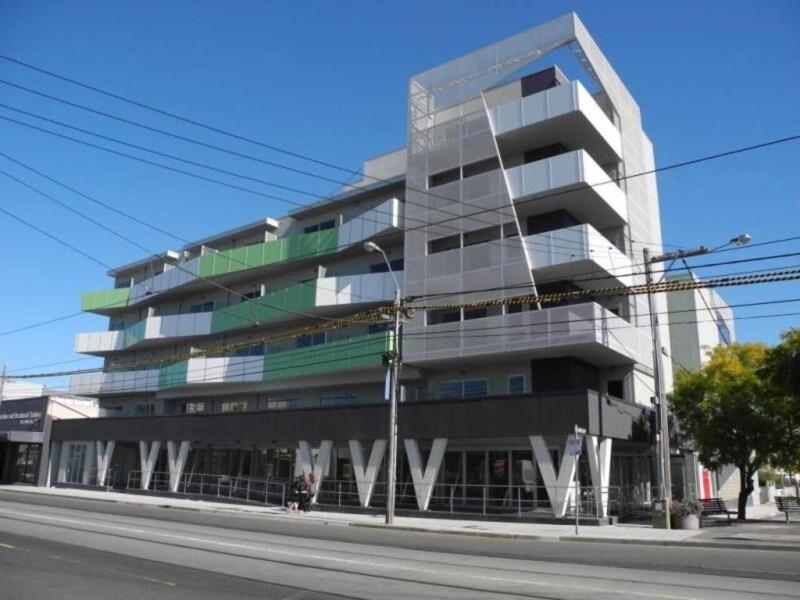 Highview on High St - A Balcony Haven in Northcote - image 12