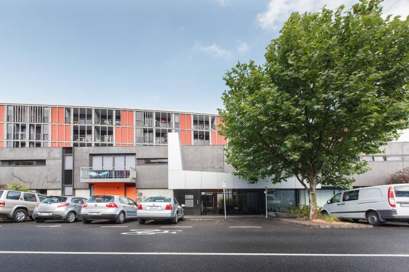 Urban Oasis in the Heart of Richmond Cultural Hub - image 14