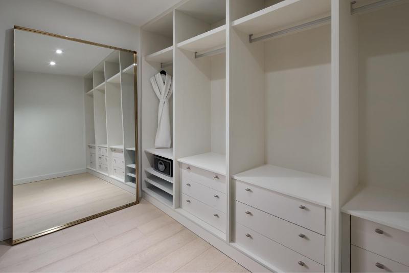 E-WOW, 3 Bedroom Suite, Oceanfront, Balcony